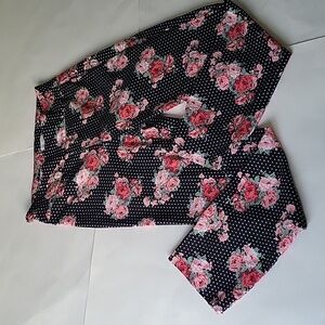 VAN HEUSEN ankle cropped pants, Polka dot, Floral,  Capri pants, Size 4 Spandex
